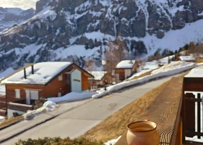 Apline Escape - Peace & Views アパート ロイカーバード